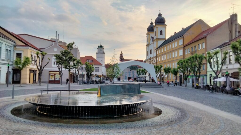 Trenčíns freundliche Altstadt, hier der Friedensplatz (Mierové námestie), Foto: S. Bose (privat)